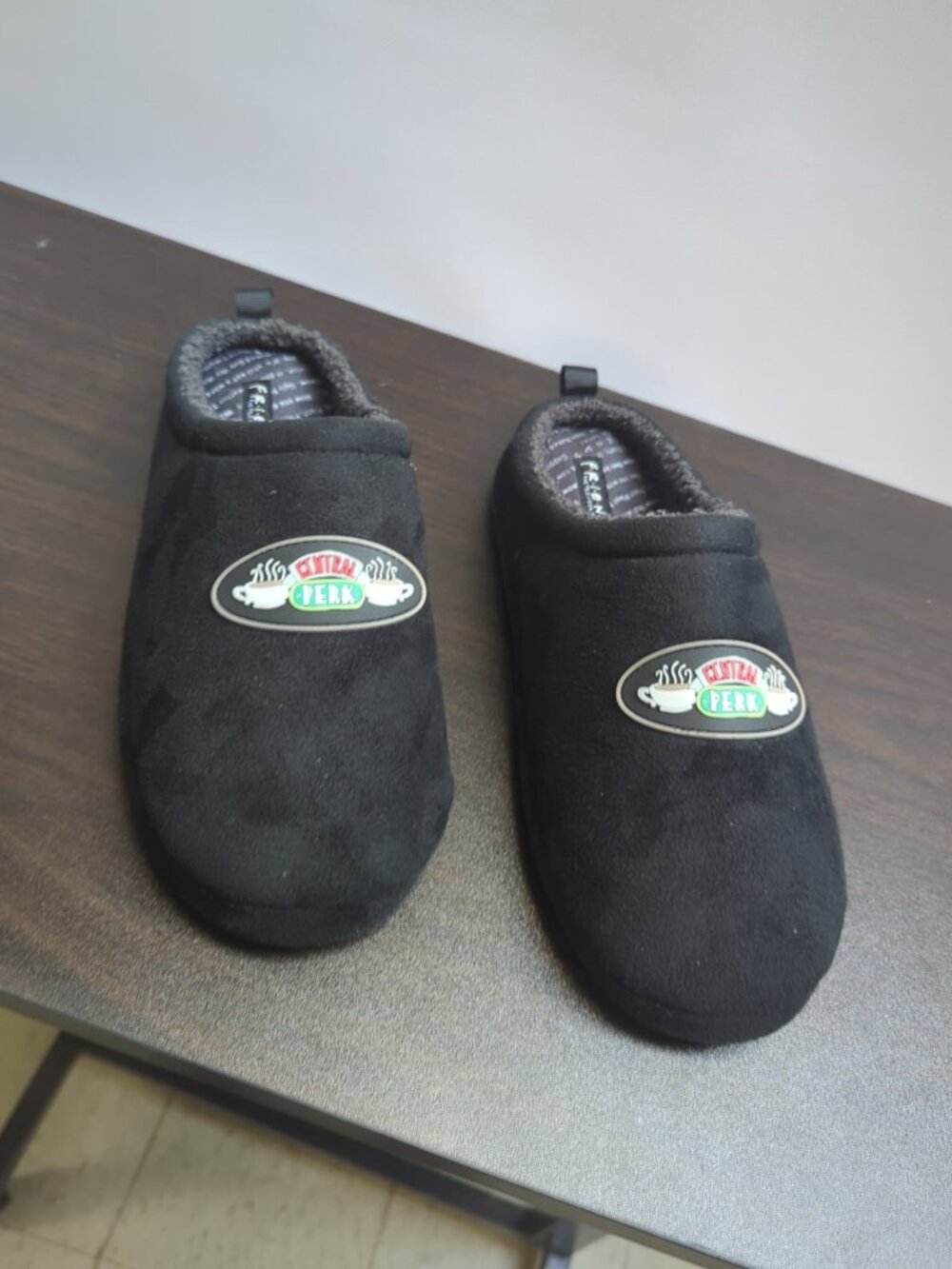 New Unisex Medium Friends Central Perk Slippers Clog Hard Sole Ground Up New